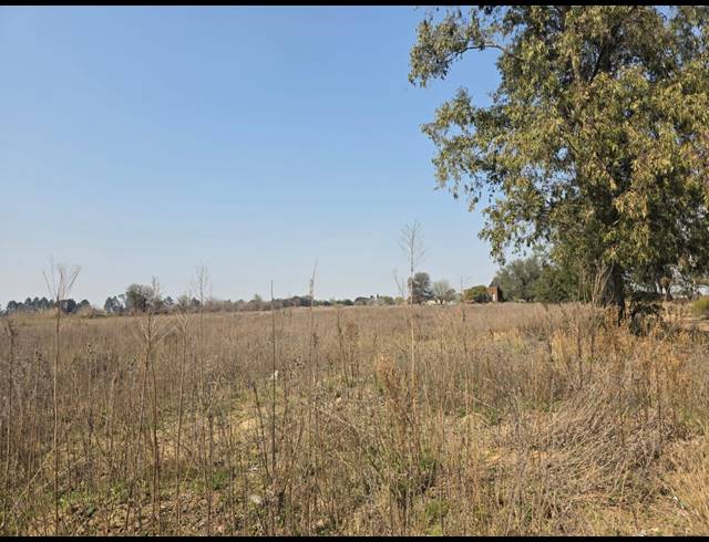 1,995M² VACANT LAND FOR SALE IN VAALPARK